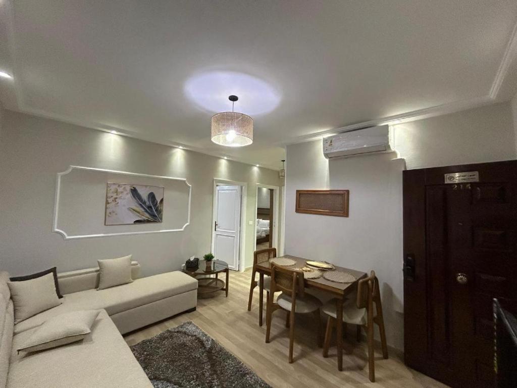 Skyline Luxury Suites 5 Mins From Cairo Airport Bagian luar foto